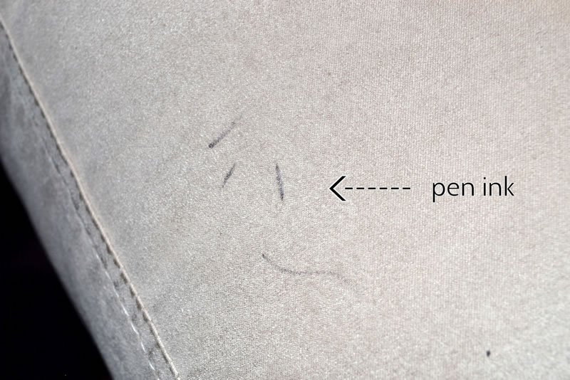Pen link mark on coach