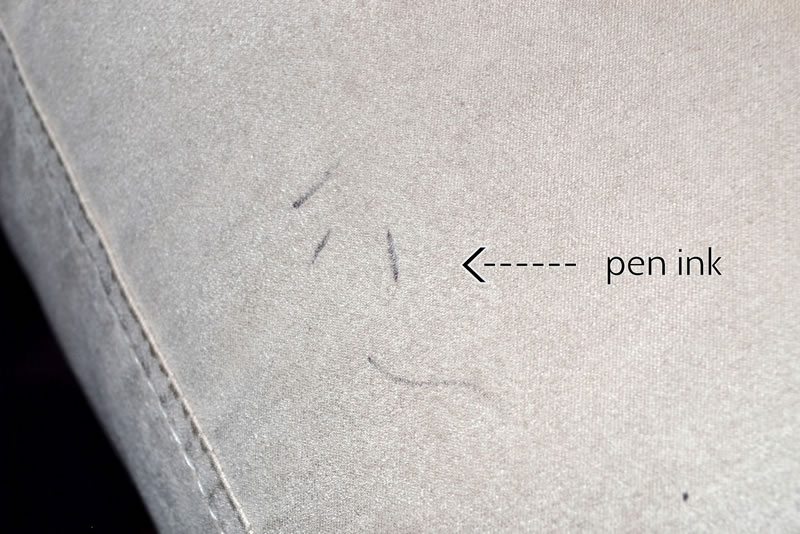 Pen link mark on coach