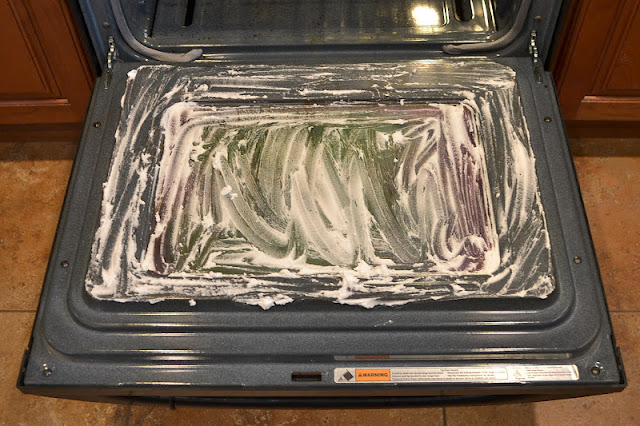 How to Clean Convection Oven Glass with baking soda and water